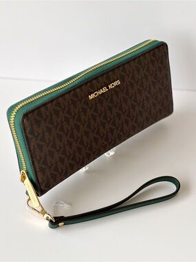 Michael Kors Racing Green Jet Set Travel Continental Wallet with Gold Hardware